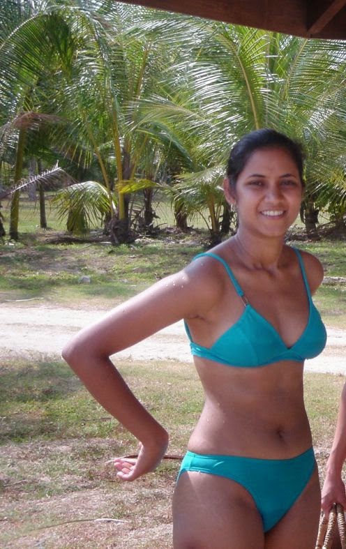 Hot Desi Girls In Two Piece Bikini Pics Wiral Beauties